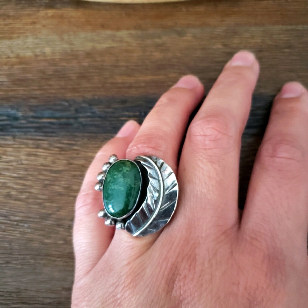 Vintage Sterling Silver Malachite Ring - Picture 2 of 8